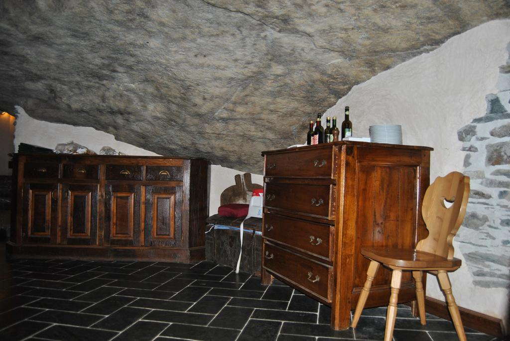 Casa Vacanza La Rocca Chiesa in Valmalenco Exterior photo