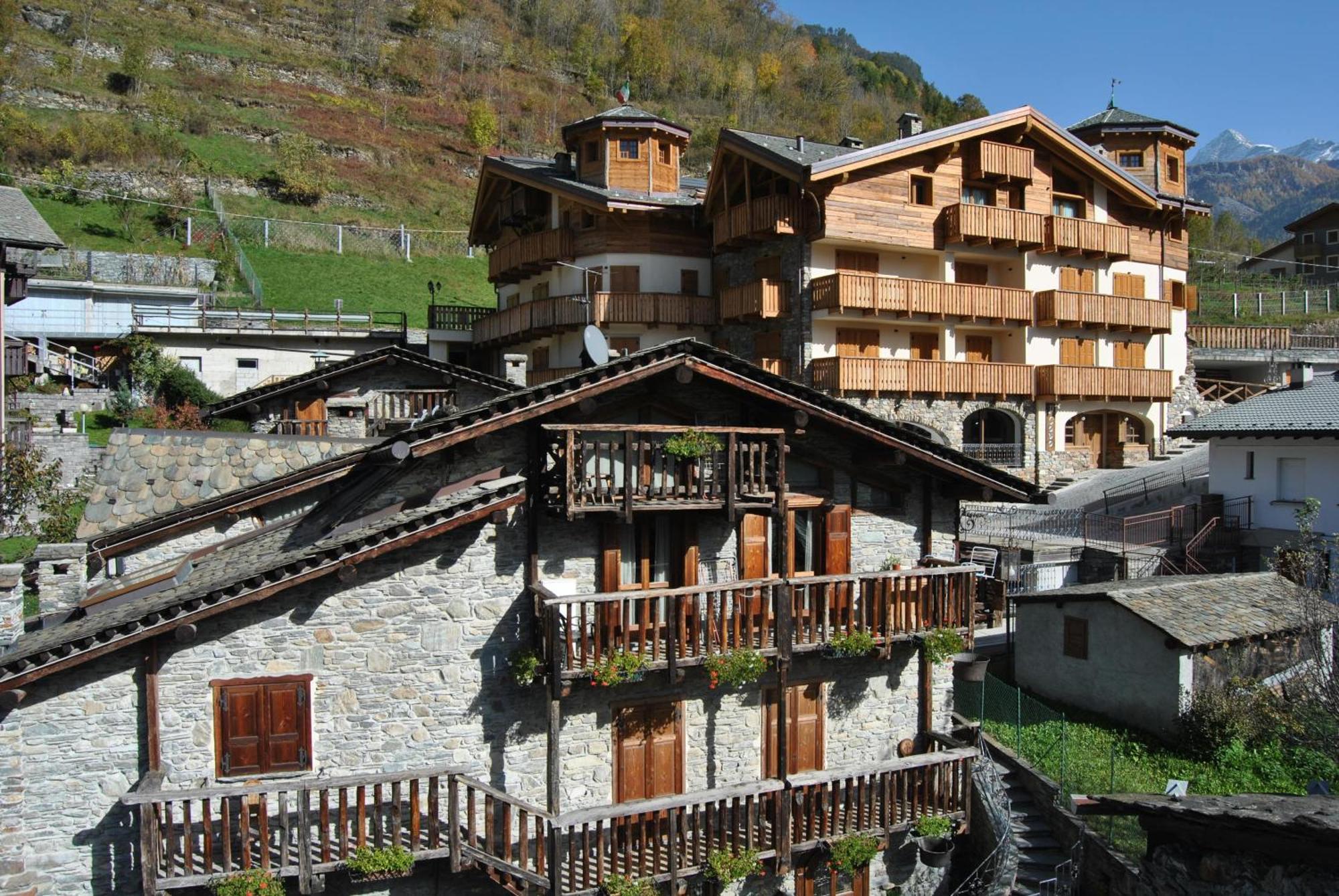 Casa Vacanza La Rocca Chiesa in Valmalenco Exterior photo